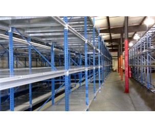Hallowell Steel Decking Bulk Rack (Open-Back): When Heavy Inventory Needs Real Stability Hallowell Steel Decking Bulk Rack (Open-Back): When Heavy Inventory Needs Real Stability